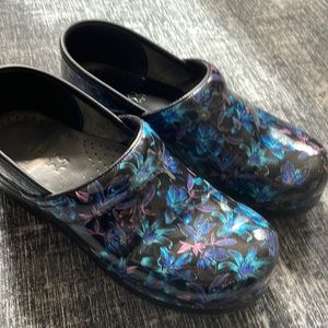 Wore a few times… In good condition